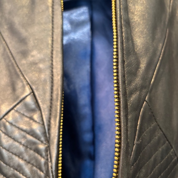 Black leather jacket by Tahari - Picture 3 of 5